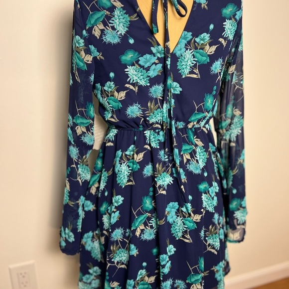 Altar’d State blue floral dress with flare sleeves size small - Picture 3 of 7